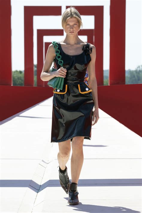 louis vuitton fast fashion|louis vuitton 2022 fashion show.